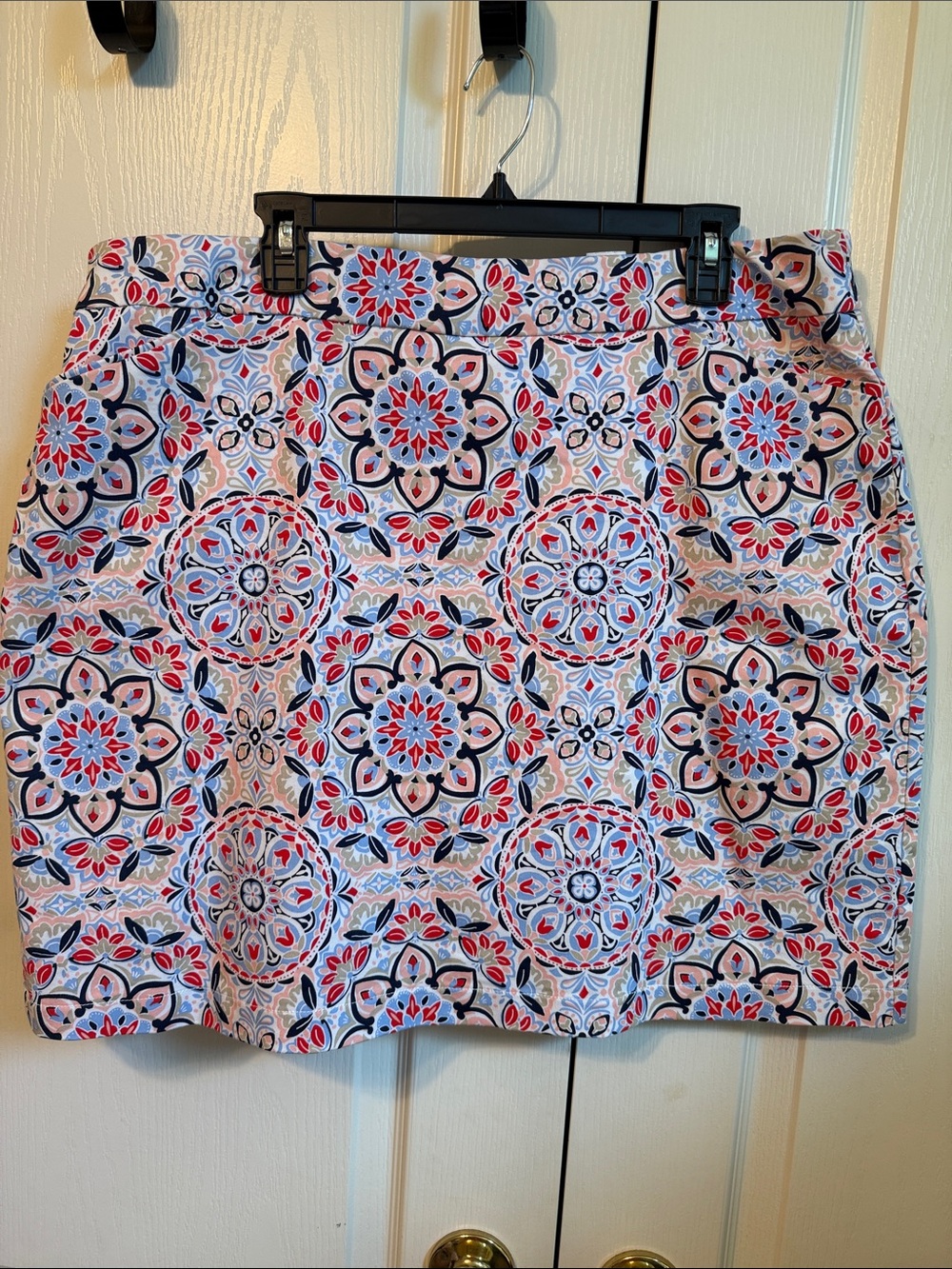 croft & barrow White Mini Skirt with Red & Blue Medallion Print